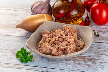 Canned tuna fish in olive oil