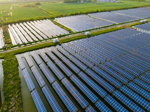 Floating Solar Panels on Water Surface