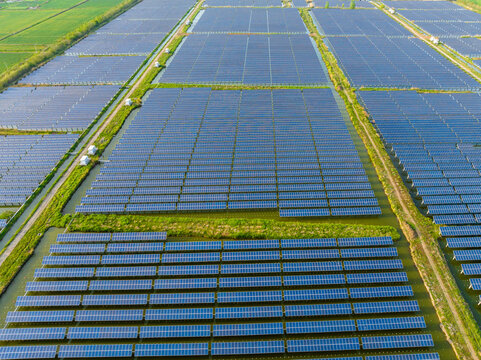 Floating Solar Panels on Water Surface