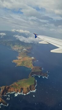 Fototapeta Ponta de São Lourenço is the easternmost point of the island of Madeira. It is inside the town of Caniçal and forms a part of the municipality of Machico. seen from airplane window