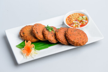 Thai Fish Cakes with Sweet Chili Sauce (Tod Mun Pla)