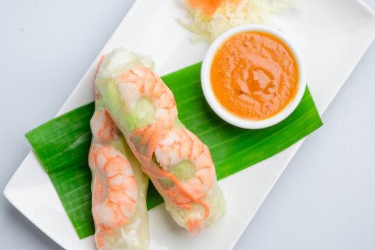 Fresh Spring Rolls &mdash; Thai Appetizer