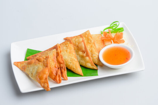Thai Fried Wontons with Sweet Chili Sauce