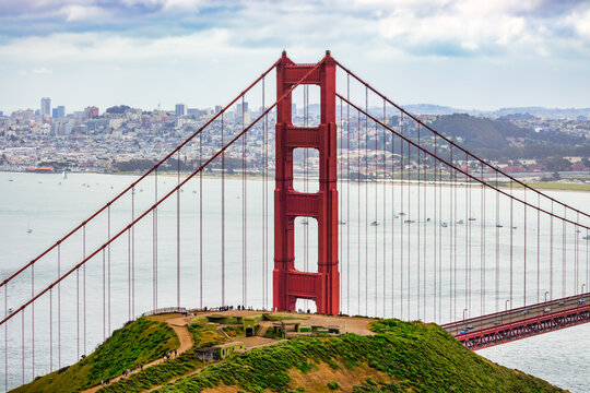 A view of The Golden Gate Brige in San Francisco, USA