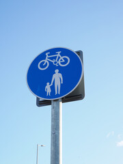 close up of a UK official sign marking a shared walking and cycling pathway