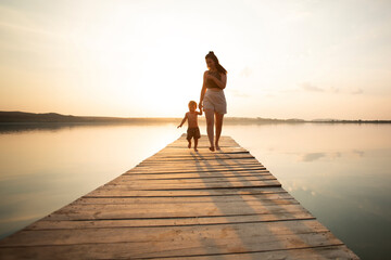Fototapeta premium girl on the pier