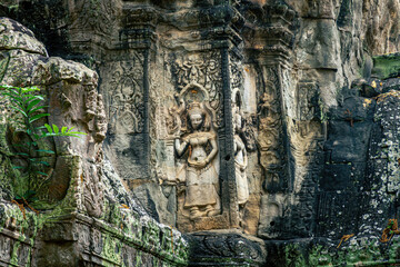 Le Bayon, situé au centre de l'ancienne ville d'Angkor Thom
