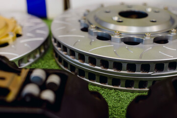Brake disc groove.Oblique brake disc grooves help with hub cooling.Brake discs for maximum...