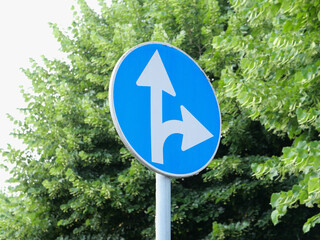 direction arrow sign