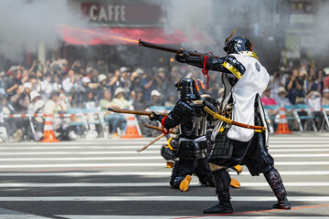 日本の祭り仙台青葉まつり　伊達古式火縄銃演武式の火縄銃発泡