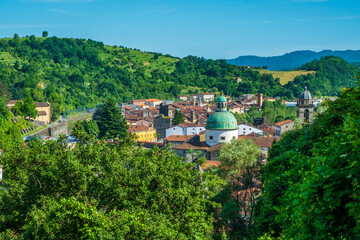 Fototapeta premium A view of bueatiful italian village of Pontremoli, Tuscany