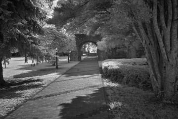 infrared image of the archway at the castle of Neckarbischofsheim
