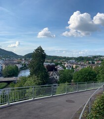 Blick von der reformierten Kirche auf die Stadt Adliswil im Sihltal