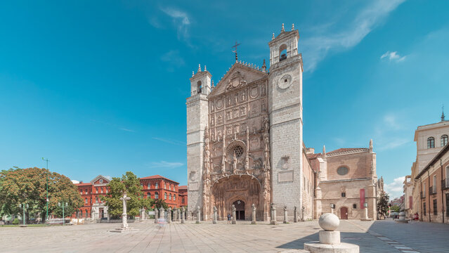 San Pablo Church in Valladolid with detailed facade and twin towers timelapse