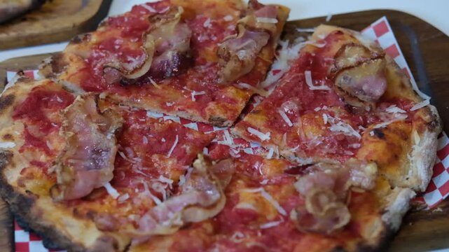 pizza co queso y jam&oacute;n