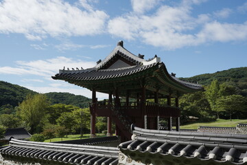 Serene Pavilion at Namhansanseong under Clear Blue Sky 푸른 하늘 아래, 맑은 날 남한산성 정자의 고요한 풍경