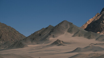 青海黑独山
Heidushan, Qinghai
