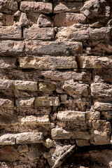 muro de piedra deteriorado 