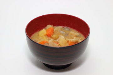 伝統的な自家製の豚汁