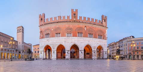 Piacenza - The square Piazza Cavalli at dusk
