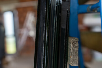 Maison en cours de construction vue de l’extérieur. 