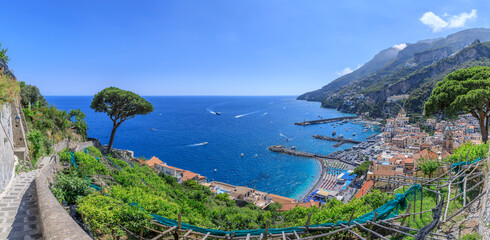 Naklejka premium Amalfi Coast panoramic view: Amalfi townscape from scenic patway in Campania, Italy.