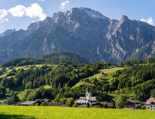 Blick Auf Leogang Mit Bergen