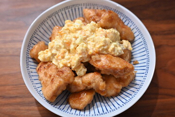 鶏天のタルタルソース添え