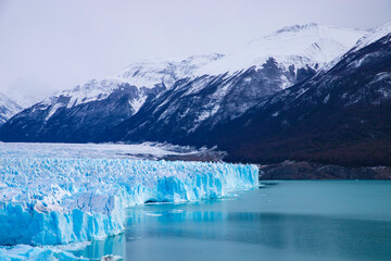 Perito Moreno Glacier in Calafate Patagonia - Glaciar Perito Moreno en Calafate Patagonia