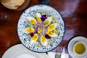 salad eggs and onion