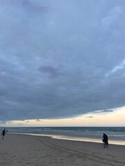 Naklejka premium Sunrise walk in australia