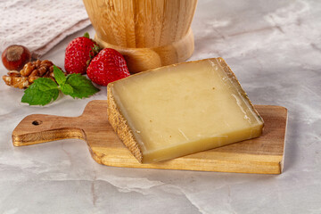 Gourmet hard aged yellow cheese