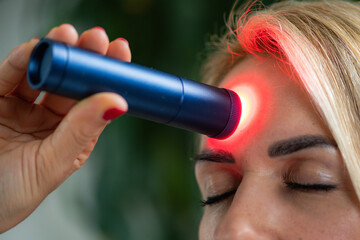 Red light therapy applied to the head relieves tension and promotes relaxation. It enhances blood...