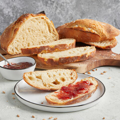 Selbstgebackenes Brot
