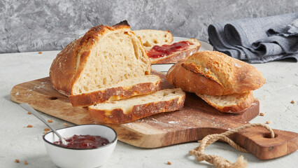 Selbstgebackenes Brot