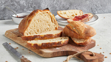 Selbstgebackenes Brot
