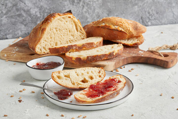 Selbstgebackenes Brot