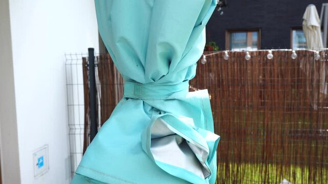 Closed parasol
