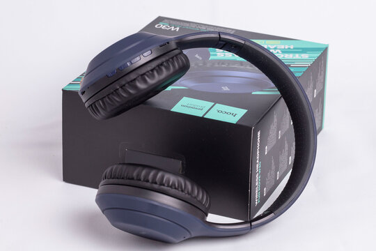 4.06.2025 Kyiv. Ukraine  headphones hoko