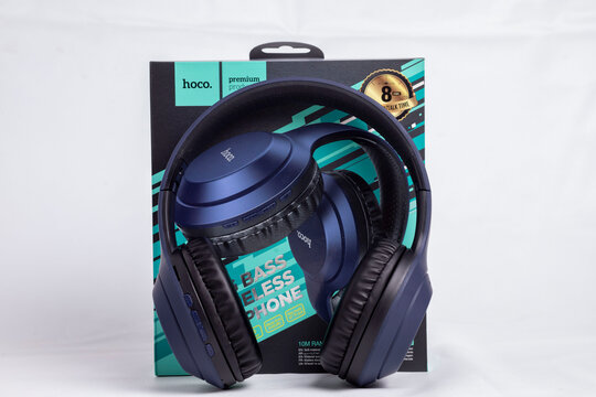 4.06.2025 Kyiv. Ukraine  headphones hoko