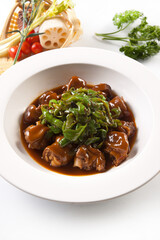Pig's trotters with black bean sauce and Thai pepper