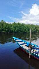 Obraz premium boats on the river