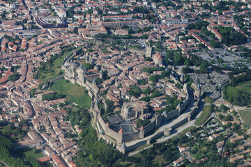 Survol en avion de Carcassonne et des Châteaux Cathares