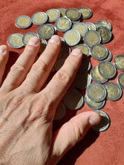 Raccolta di monete da 2 euro - collezione e ricchezza