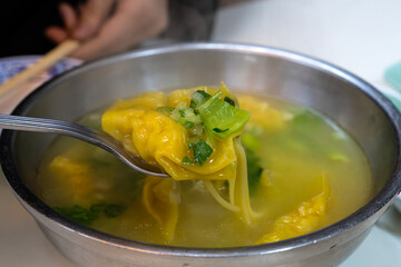 wonton soup