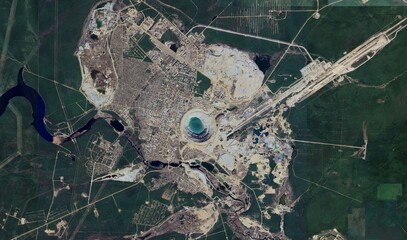 Mir Mine, Russia: High-Resolution Aerial View Highlighting Environmental Impact