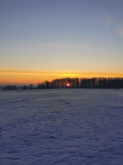 Obraz premium sunset over the river