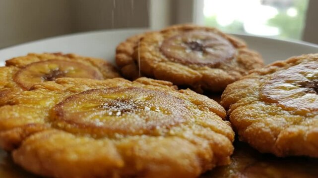Tostones Drizzled with Honey: Sweet and Savory Treat