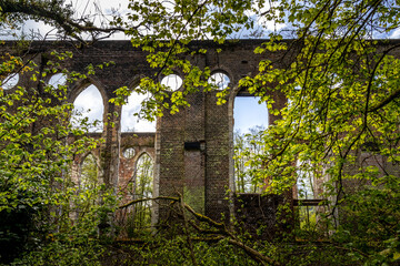 Ruines de la filature Levavasseur de Fontaine-Gu&eacute;rard