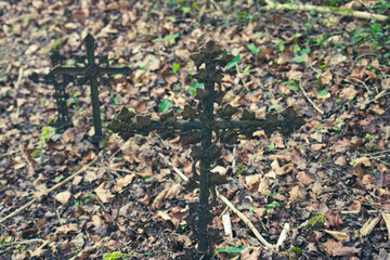 Croix de L'abbaye de Mortemer, l'un des lieux les plus hantés  de France
